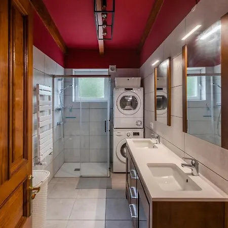 Maison Mialon: Amidst Of Nature
