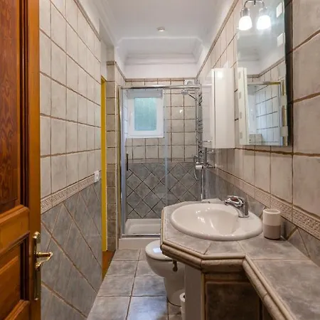 Maison Mialon: Amidst Of Nature La Esperanza